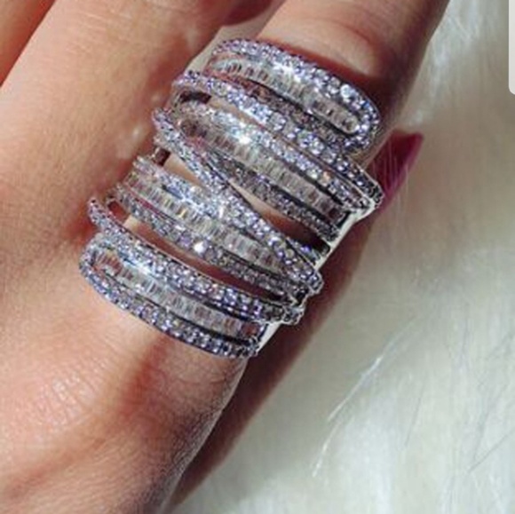 💎❤ONLY 1 LEFT! Elegant Spiral Design. - Picture 6 of 7